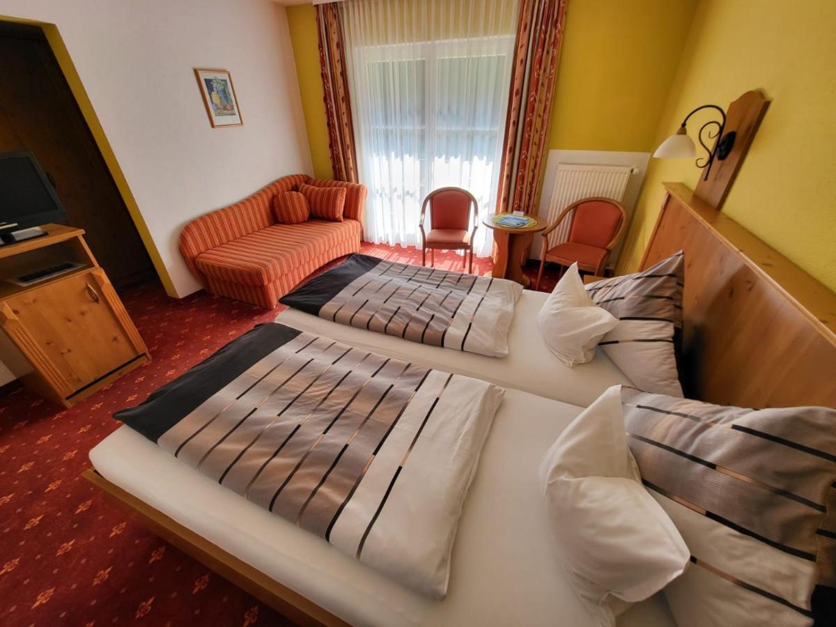 Gaestehaus Schwarz Prien am Chiemsee Esterno foto