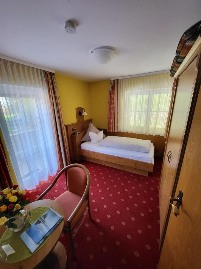 Gaestehaus Schwarz Prien am Chiemsee Esterno foto